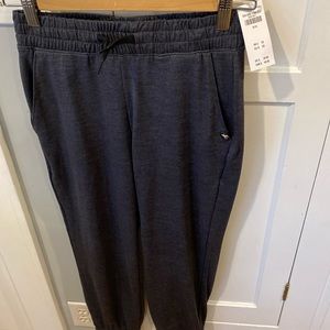 Abercrombie joggers NWT 9/10